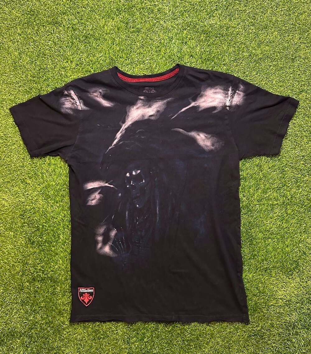 Y2K 2000s Affliction Graphic T-Shirt Size Medium Black Skull Raven Red Label